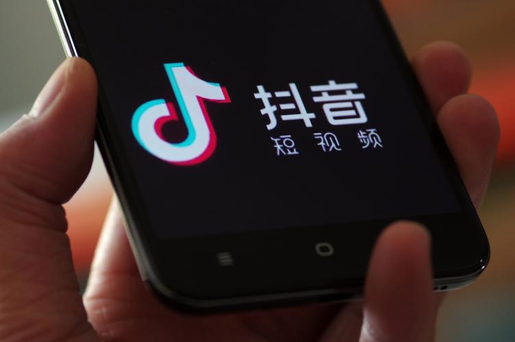 抖音短視頻標題如何寫？怎么寫吸引人點贊多？